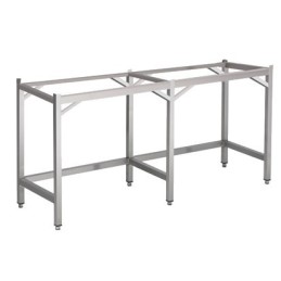 Reinforced base without under shelf